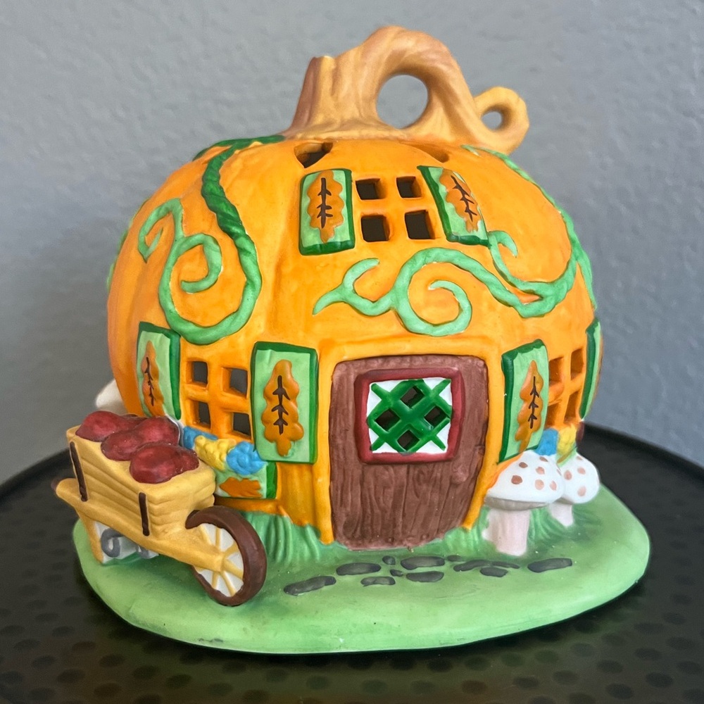 Partylite Hand Painted Tea Light Pumpkin Patch House